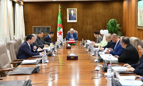APN : examen des modifications proposées aux projets de loi sur la prévention de la traite des êtres humains et du trafic de drogue - Algérie