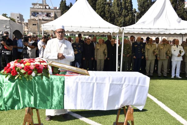 Le général à la retraite Hocine Benhadid inhumé ce lundi - Algérie
