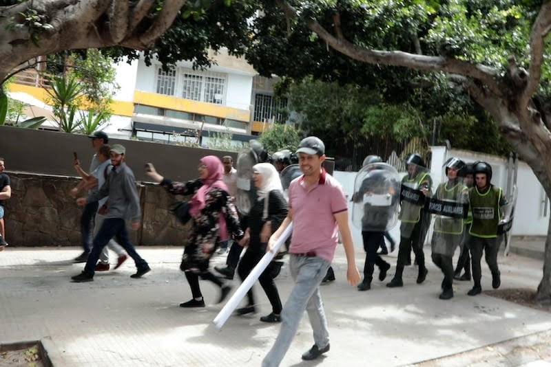 المغرب: المخزن يقمع العشرات من الخريجين الشباب العاطلين عن العمل - الجزائر