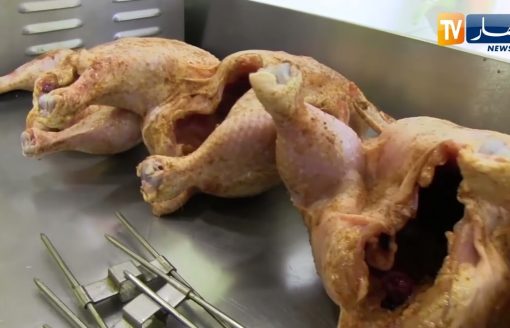 بجاية : إقبال على محلات تحضير الدجاج المحمر و المحشي على يد نساء طباخات