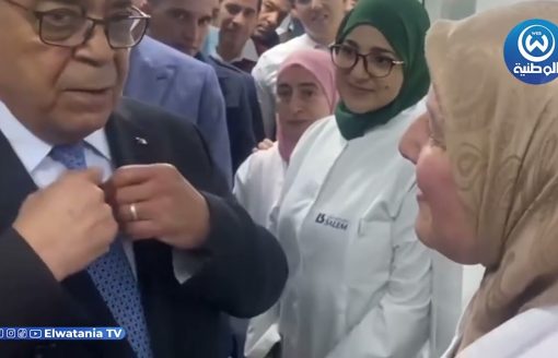 شــــاهد.. وزير الصناعة يشدّد على ارتداء خمارات صحية للمحجبات العاملات بمخابر الأدوية