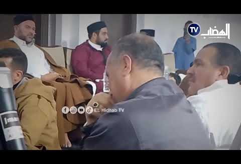 #مؤثر جدا 😢 بكاء  أحد #المصلين في المسجد في تلاوة للـ القارئ عبد العزيز سحيم