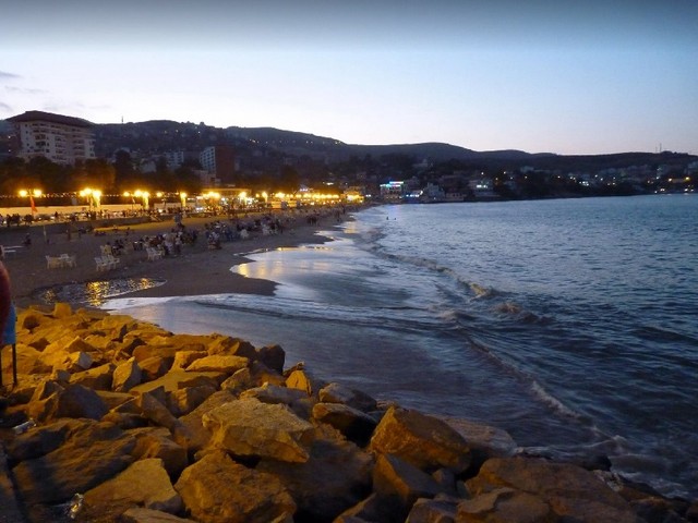 أفضل وأجمل الوجهات السياحية الصيفية في الجزائر Annaba-Beaches-RizziAmorBeach