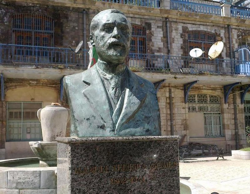 نصب تذكاري للرئيس البرتغالي تيكسيرا غوماز بمدينة بجاية